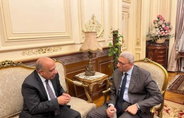 وزير الكهرباء والطاقة المتجددة محمود عصمت وزير الكهرباء والطاقة المتجددة محمود عصمت