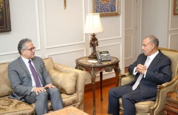 وزير الخارجية يستقبل خالد العناني وزير الخارجية يستقبل خالد العناني