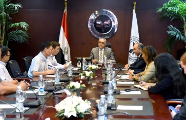 رئيس الهيئة العامة للاستثمار والوفد الصيني 