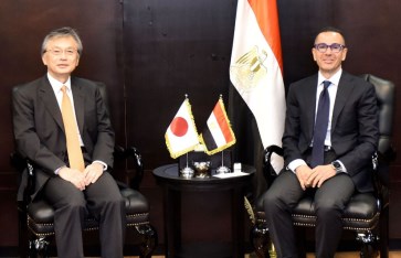 وزير الاستثمار والتجارة الخارجية والسفير الياباني