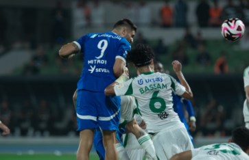 الهلال وأهلي جدة 