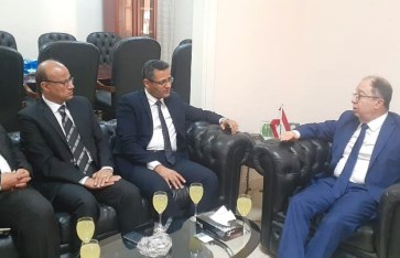وفد نقابة الصفيين في زيارة سفارة لبنان وفد نقابة الصفيين في زيارة سفارة لبنان