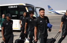 بعثة الأهلي تتوجه إلى الجزائر