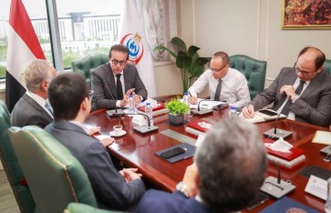 انشاء مراكز تدريب للجراحة الروبوتية في مصر