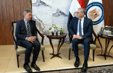 وزير البترول ونائب رئيس بتروناس الماليزية  وزير البترول ونائب رئيس بتروناس الماليزية