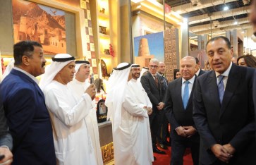 رئيس الوزراء المصري يزور الجناح الاماراتي بمعرض تراثنا رئيس الوزراء المصري يزور الجناح الاماراتي بمعرض تراثنا