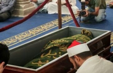 جثمان الدكتور أحمد عمر هاشم