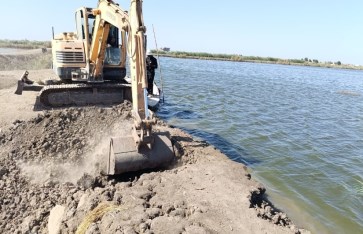 مخالفات على المجاري المائية مخالفات على المجاري المائية