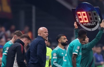 محمد صلاح أمام جالاتا سراي  محمد صلاح أمام جالاتا سراي