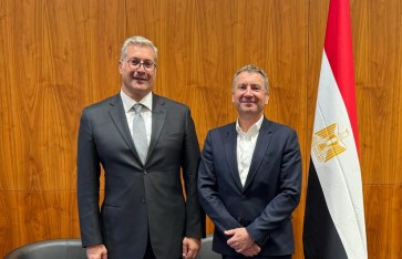 وزير البترول خلال اللقاء وزير البترول خلال اللقاء