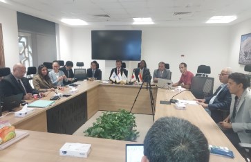 صورة خلال الاجتماع مع وفد الجايكا صورة خلال الاجتماع مع وفد الجايكا