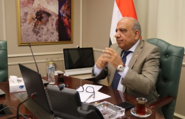 الدكتور محمود عصمت وزير الكهرباء الدكتور محمود عصمت وزير الكهرباء