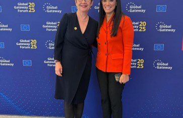 لقاء وزيرة التخطيط مع رئيسة البنك الأوروبي لإعادة الإعمار والتنمية لقاء وزيرة التخطيط مع رئيسة البنك الأوروبي لإعادة الإعمار والتنمية