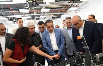 جولة رئيس الوزراء بجامعة بنها الأهلية جولة رئيس الوزراء بجامعة بنها الأهلية