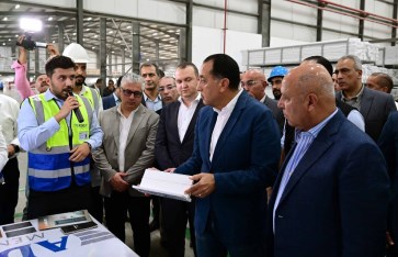 جولة رئيس الوزراء فى منطقة السخنة الصناعية جولة رئيس الوزراء فى منطقة السخنة الصناعية