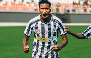 سوستيني نداييكينجوروكيي لاعب إيجل نوار  سوستيني نداييكينجوروكيي لاعب إيجل نوار