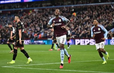 أستون فيلا  أستون فيلا