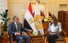 وزيرة التنمية المحلية ومحافظ الفيوم وزيرة التنمية المحلية ومحافظ الفيوم
