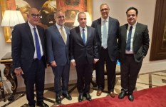 وزير الخارجية يلتقي مع رئيس مجلس إدارة شركة TCI Sanmar للكيماويات وزير الخارجية يلتقي مع رئيس مجلس إدارة شركة TCI Sanmar للكيماويات