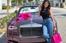 هدية مي عمر 