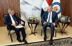 وزير البترول ورئيس هيئة قناة السويس 