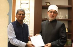 د. نظير عياد وسفير الهند