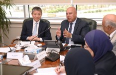اجتماع وزير الصناعة مع السفير الصينى اجتماع وزير الصناعة مع السفير الصينى