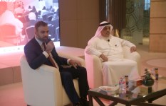 جانب من المؤتمر الصحفي الذي عُقد في مقر غرفة تجارة رأس الخيمة بدولة الإمارات جانب من المؤتمر الصحفي الذي عُقد في مقر غرفة تجارة رأس الخيمة بدولة الإمارات