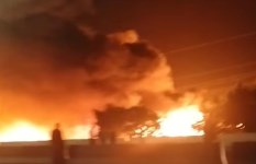 حريق مصنع أخشاب بالشرقية حريق مصنع أخشاب بالشرقية