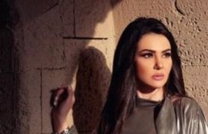 الفنانة دينا فؤاد