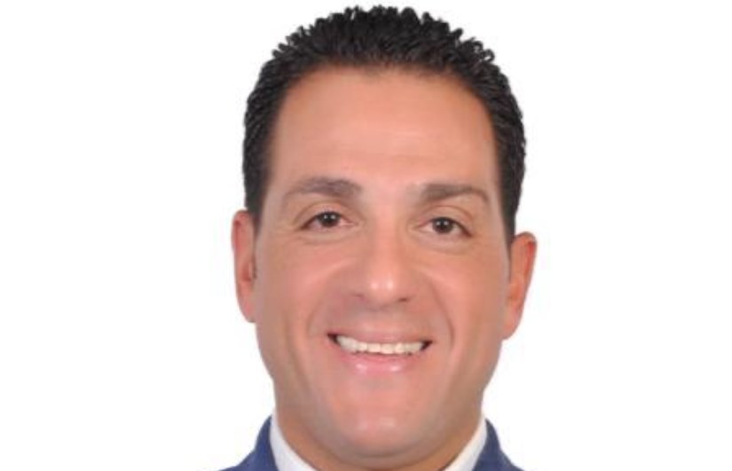الدكتور أحمد راغب الدكتور أحمد راغب
