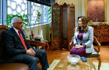 الدكتورة منال عوض وزيرة التنمية المحلية مع محافظ شمال سيناء