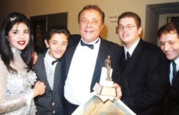 عائلة محمود عبد العزيز 