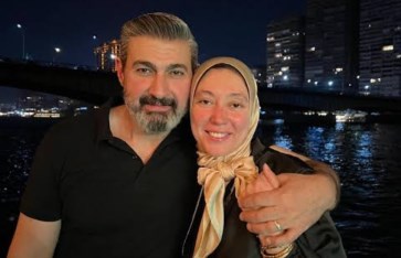 ياسر جلال وزوجته 