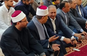 مصلون "أرشيفية"