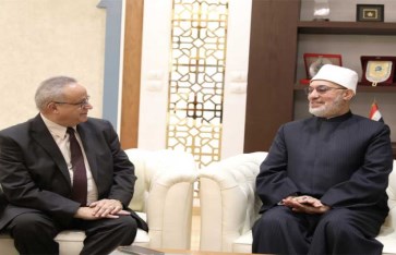 د.نظير عياد ومدير مكتبة الاسكندرية