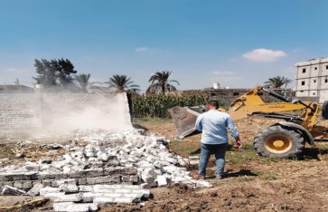 التعدي على الأراضي الزراعية 