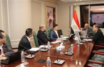 الدكتور محمود عصمت وزير الكهرباء