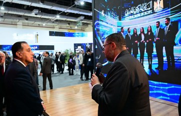 جولة رئيس الوزراء بمعرض Cairo ICT