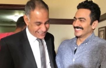 الفنان محمود البزاوي