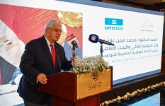 د. أيمن عاشور وزير التعليم العالي والبحث العلمي 