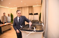 وزير الداخلية يدلي بصوته في انتخابات النواب