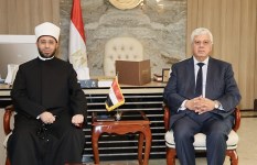 د.أيمن عاشور  ووزير الأوقاف