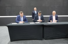 توقيع عقد إدارة وتشغيل شبكة القطار الكهربائي السريع