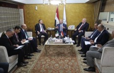 اجتماع كامل الوزير مع وزراء جزائريين