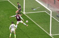 أستون فيلا وليدز يونايتد