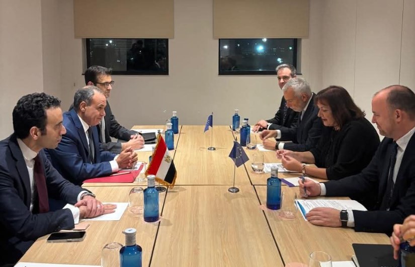 وزير الخارجية يلتقي مفوضة الاتحاد الأوروبي للمتوسط