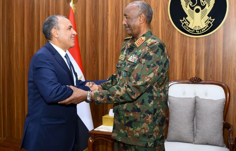  لقاء وزير الخارجية بالبُرهان في بورسودان
