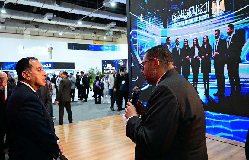 جولة رئيس الوزراء بمعرض Cairo ICT