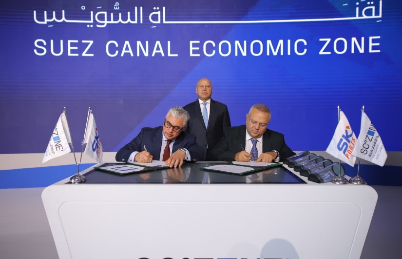 أثناء توقيع مذكرة التفاهم